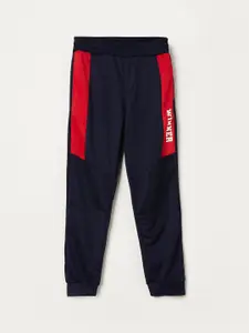 Fame Forever by Lifestyle Boys Colourblocked Regular Fit Joggers