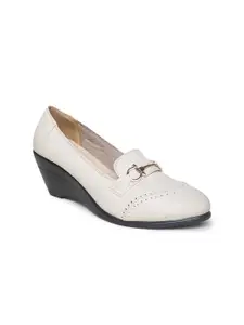 VALIOSAA Embellished Wedge Pumps with Buckles