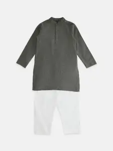 YU by Pantaloons Boys Mandarin Collar Pure Cotton Kurta with Pyjamas