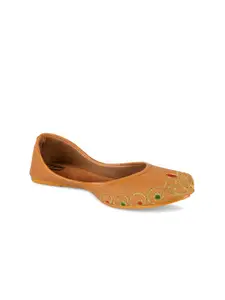 DESI COLOUR Women Ethnic Mojaris Flats