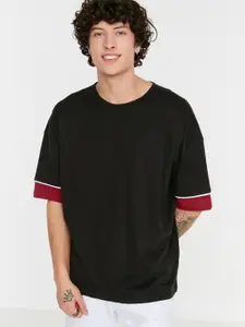 Trendyol Men Drop-Shoulder Sleeves Pure Cotton Loose T-shirt