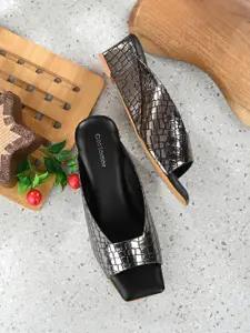 CLOG LONDON Textured Square Toe Wedge Heels