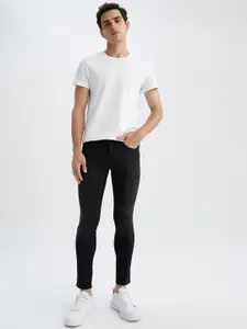 DeFacto Men Mid Rise Clean Look Jeans