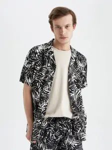 DeFacto Men Tropical Printed Regular Fit Casual Shirt