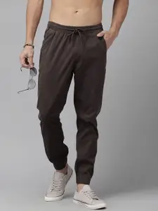 The Roadster Life Co. Men Mid-Rise Joggers Trousers With Drawstring Closure