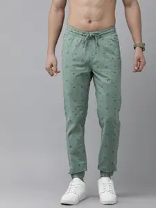 The Roadster Lifestyle Co. Men Pure Cotton Typography Printed Pleated Joggers Trousers