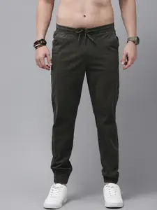 The Roadster Lifestyle Co. Men Solid Jogger Trousers