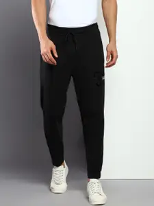 Calvin Klein Jeans Men Mid-Rise AR- Disrupted Lacquer LG Hwk Pnt Joggers