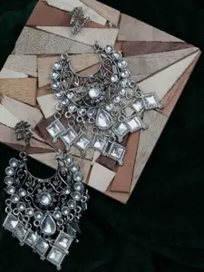 VAGHBHATT Geometric Chandbalis Earrings