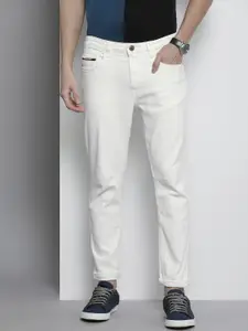 The Indian Garage Co Men Carrot Fit Light Fade Stretchable Jeans