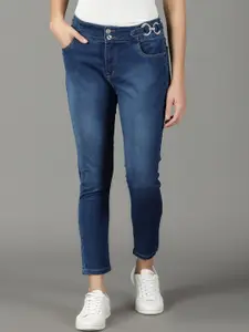 SHOWOFF Women Slim Fit Mid-Rise Light Fade Stretchable Jeans