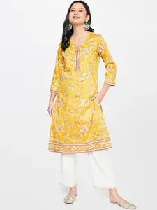 Global Desi Women Floral Printed V-Neck Kurta
