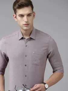 Arrow Men Manhattan Slim Fit Textured Opaque Self Design Pure Cotton Formal Shirt