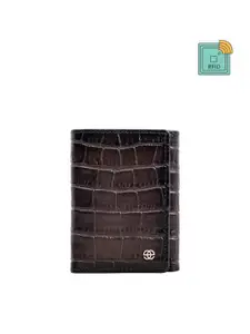 Eske Men Textured Leather Three Fold Wallet