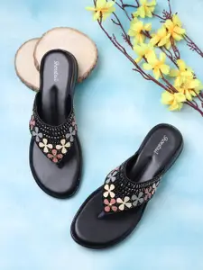 Shoestail Women Embellished Open Toe Flats