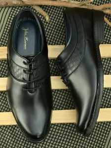John Karsun Men Solid Formal Oxford Shoes