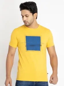 Status Quo Men Colourblocked Cotton T-shirt