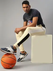 Hubberholme Men Mid-Rise Joggers