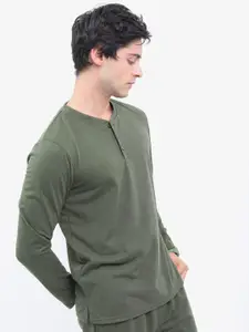 HIGHLANDER Men Popcorn Structured Henley Neck Regular Fit T-shirt