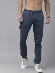 The Roadster Lifestyle Co. Men Solid Pleated Mid-Rise Joggers