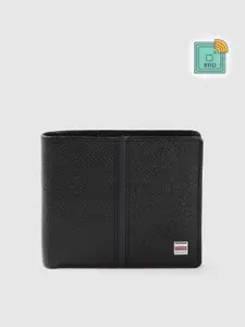 Tommy Hilfiger Men Textured Leather Two Fold Wallet