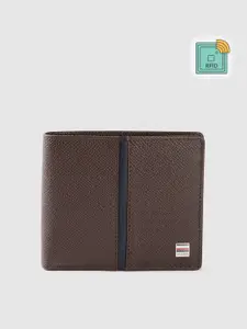 Tommy Hilfiger Men Textured Leather Two Fold Wallet