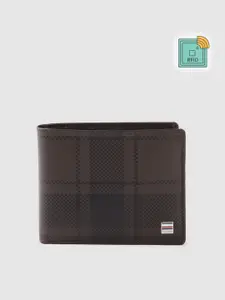 Tommy Hilfiger Men Checked Leather Two Fold Wallet