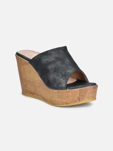 VALIOSAA Women Solid Wedge Heels