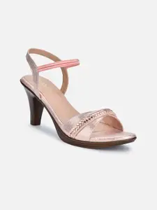 VALIOSAA Ethnic Block Heels Backstrap