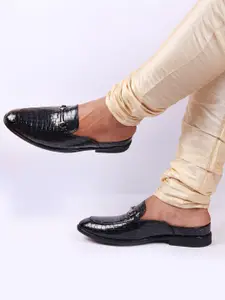 FAUSTO Men Textured Buckled Lightweight Mules