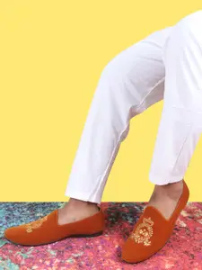 FAUSTO Men Embroidered Lightweight Velvet Mojaris