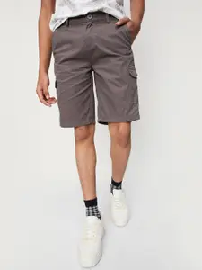 max Boys Solid Mid Rise Cotton Cargo Shorts