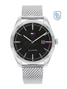 Tommy Hilfiger Men Dial & Stainless Steel Bracelet Style Straps Analogue Watch TH1710425W