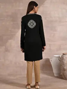 Lakshita Plus Size Ethnic Motifs Foil Printed Mandarin Collar Woolen Straight Kurti