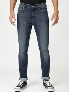 Lee Men Blue Bruce Skinny Fit Low Distress Light Fade Stretchable Jeans