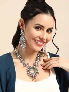 Sangria Kundan Studded Necklace & Earrings Set