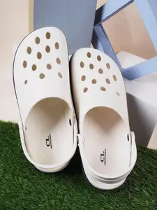 Carlton London Men Croslite Casual Clogs