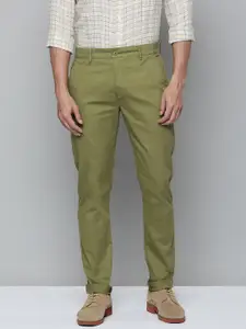 Levis Men Textured Slim Fit Chino Trousers