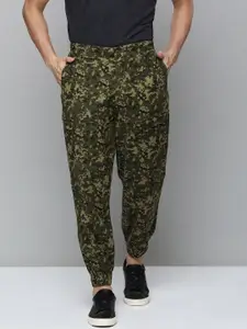 Levis Men Camouflage Printed Mid-Rise Joggers