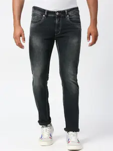 Pepe Jeans Men Tapered Fit Mid-Rise Light Fade Cotton Jeans