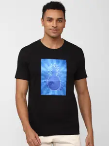 SIMON CARTER LONDON Men Graphic Printed Cotton Slim Fit T-shirt