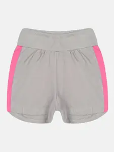 KiddoPanti Girls Pure Cotton Cut & Sew Mid-Rise Side Panel Shorts