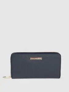 Tommy Hilfiger Women Navy Blue Leather Two Fold Wallet