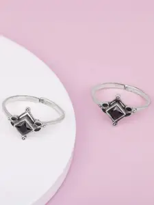 GIVA A Pair Of 92.5 Sterling Silver Stone-Studded Adjustable Toe Rings