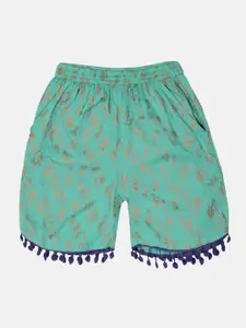 KiddoPanti Girls Printed Regular Fit Mid-Rise Shorts