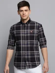 SHOWOFF Classic Spread Collar Slim Fit Tartan Checked Cotton Casual Shirt