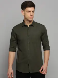 SHOWOFF Classic Spread Collar Cotton Casual Shirt