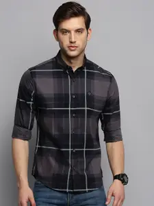 SHOWOFF Checked Classic Slim Fit Casual Shirt