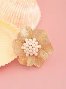 SOHI Gold-Plated Pearls Studded Finger Ring
