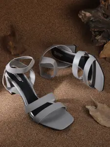 Roadster Women Strappy Mid-Top Block Heels